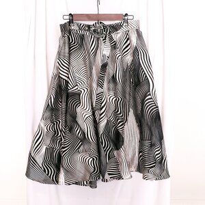 Live 4 Truth Black n White Geometric Squiggles With Built in Belt Ankle Skirt L